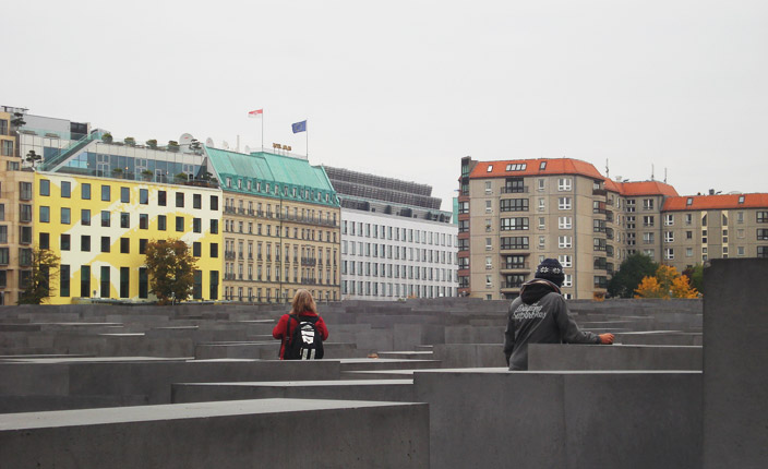 O monumento, com mais de 2,7 mil blocos de concreto, ocupa cerca de 20 mil metros quadrados 