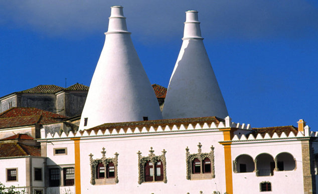 Torres do Palácio Nacional de Sintra têm mais de 30 metros de altura