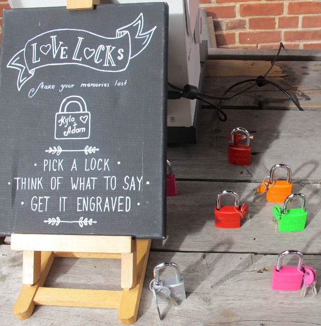 Distillery-District-Toronto-Canada-cadeados