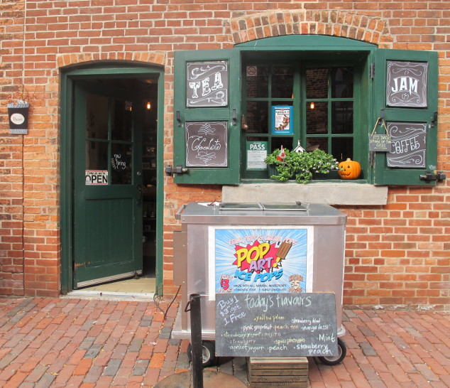 Distillery District-Toronto-Canada-loja