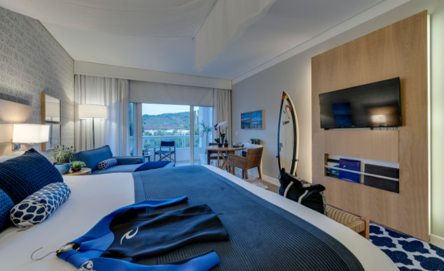 Sofitel Guarujá Jequitimar - quarto inspirado em surf