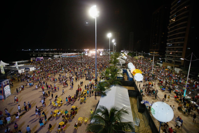 Em Fortaleza o "arraiá" acontece no aterro da praia de Iracema | divulgação